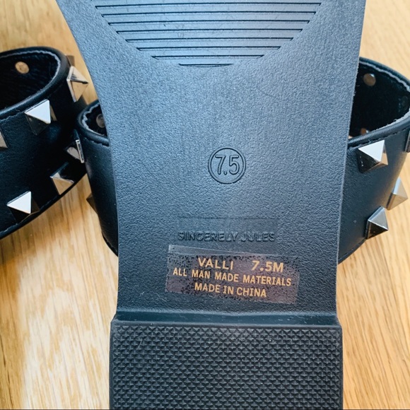 Sincerely Jules Women’s Studded Double Banded Sandal SZ 7.5 - Picture 4 of 5